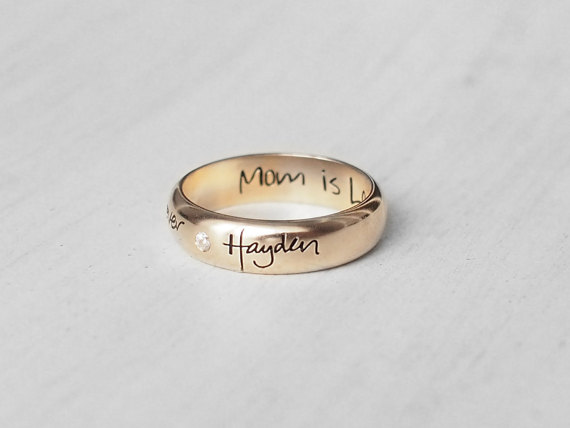 Gold engraved handwriting ring for memorial